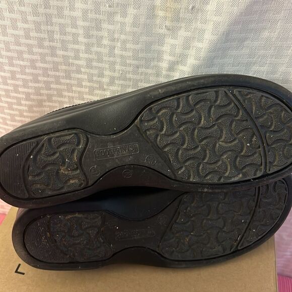 FootPrints Birkenstocks Black Tooled Animal Print Loafers size 41 USA 11 - Picture 6 of 8